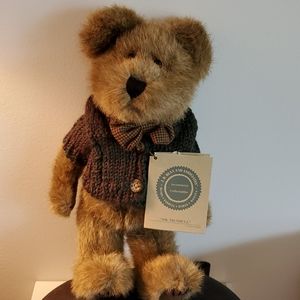 NWT Boyds bear..Mr. Trumbull